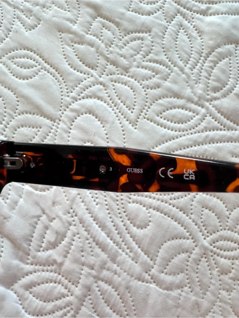 GUESS Women's Tortoiseshell Cat Eye Sunglasses - Brown. New
